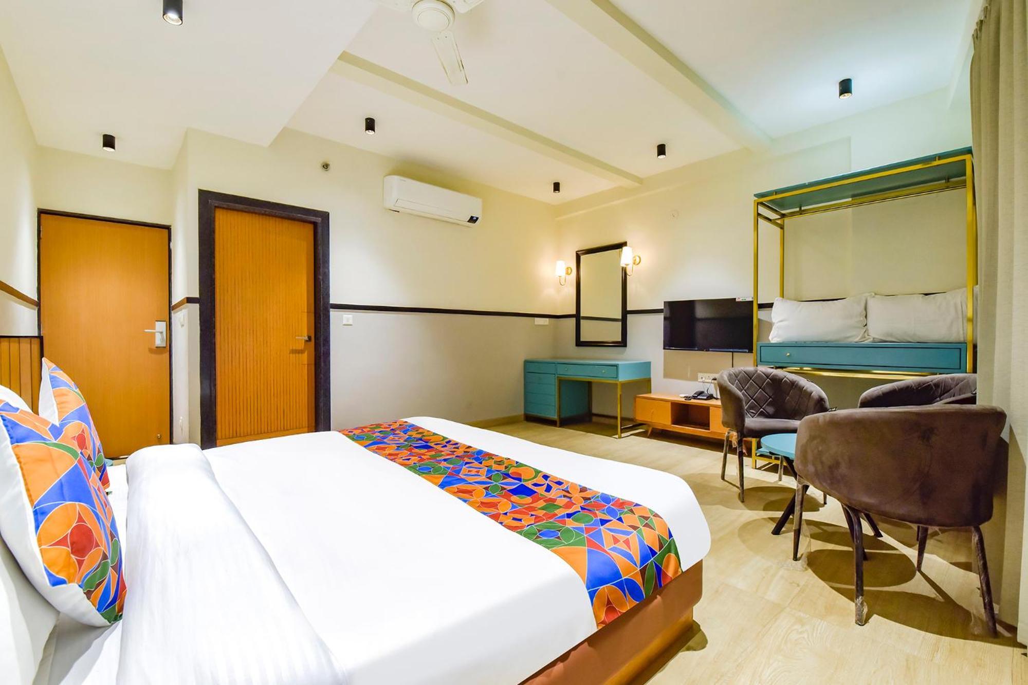 Bella Vista Hotel Удайпур Екстериор снимка